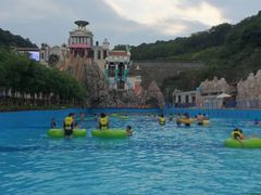 -平湖九龙山乐满地水上乐园