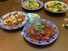 -蓝田九大碗民俗食府(蓝田店)