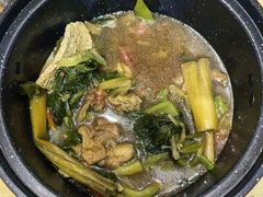 -哈尔滨烧烤·山河村铁锅炖(交大店)