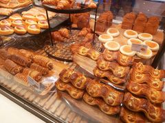 奶油芝士多面包-巴黎贝甜(大宁国际商业广场店)
