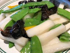 -云海肴·汽锅鸡·云南菜(天山百盛优客店)