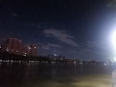 -维也纳酒店(广州番禺大石江景花园店)