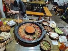 -黄潇洒老火锅(九眼桥宏济巷店)