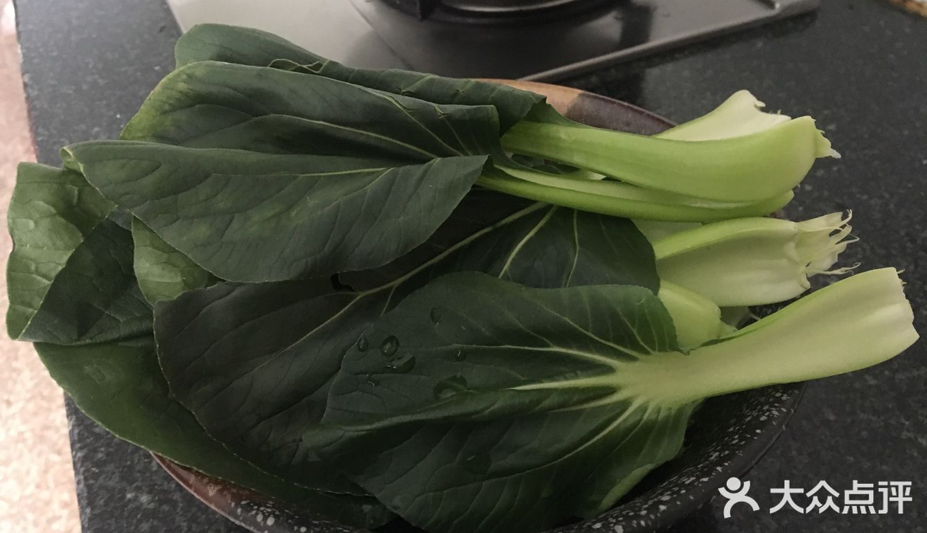 午餐首选好吃美味的青菜面疙瘩