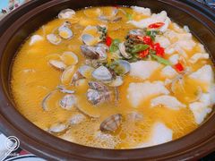 金汤花甲酸辣鱼-寻食記创意特色菜