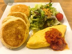 原麦松饼欧姆蛋生菜沙拉-幸せのパンケーキ(心斎橋店)