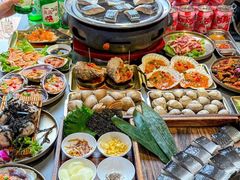 -围炉肉舍•炭烤活鳗•丹东海鲜烤肉(步行街店)