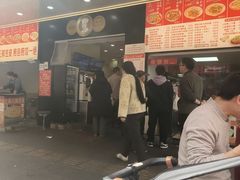 -江三王记牛杂馆(总店)