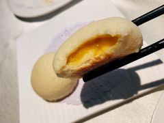 脆皮流沙包-皇朝会.经典传统粤菜(外滩店)