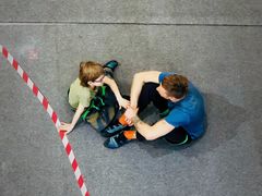 -问山MountQuest攀岩馆