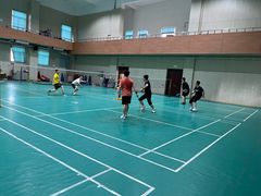 -莘城学校羽毛球馆