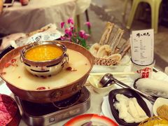 -鲜入围煮花胶鸡海鲜火锅