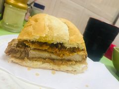 猪扒包-胜利茶餐室