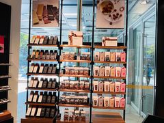 -Laderach 莱德拉(上海环贸iapm店)