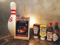 -HIGH FIVE哈福手工汉堡(桂林路店)