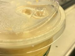 -星巴克(上海虹桥站2A检票口)