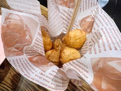炸花枝丸子-Season施莀·牛扒·意粉·饭·足球主题餐吧