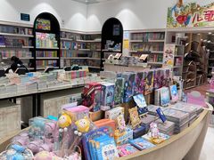 -钟书阁(群光广场店)