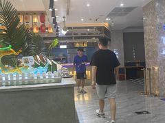 -锤头鲨毛肚海鲜烤肉自助餐厅(国购广场店)