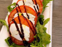 卡布里沙拉-意块披萨PIZZA SAPORITA(东直门店)