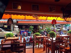 -J Daeng Seafood
