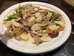 -土砂锅生态山庄·非遗砂锅雅鱼