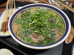 -云阿蛮云南生烫牛肉米线(奉贤路店)