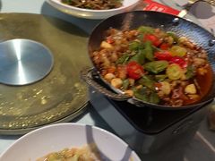 -阿瓦山寨·湘菜现炒·剁椒鱼头王(咸阳总店)