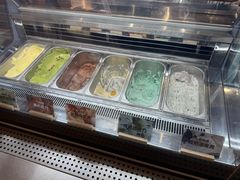 -极拉图·现制冰淇淋(大卫城店)