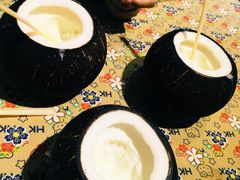 -志龙皇冠吃货椰子铺