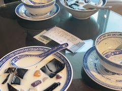 -黄氏许牛奶甜品专家(水晶街店)