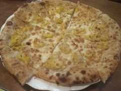 老板娘招牌榴莲披萨-盘炉forenza·云贵川融合小食堂 ( 钟楼中柳巷店)
