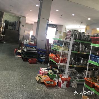 上寮市场也是特别多其他市场去批发的地方