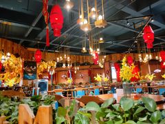 大堂-老滇山寨•云南特色菜•地方菜•民族风情歌舞表演(金碧店)