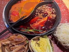 -赵美丽·重庆社区火锅·直营店(火车东站·中豪国际店)