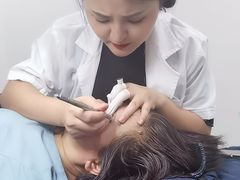 -群丽化妆摄影美甲纹绣培训学校