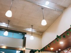 -全家便利店(洛川东路店)