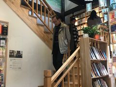 -猫的天空之城概念书店(杭州南宋御街店)