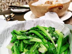蒜蓉炒油麦菜-飞尝蚝·顺德菜·鱼生(顺德总店)