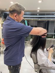 -首脑美发沙龙