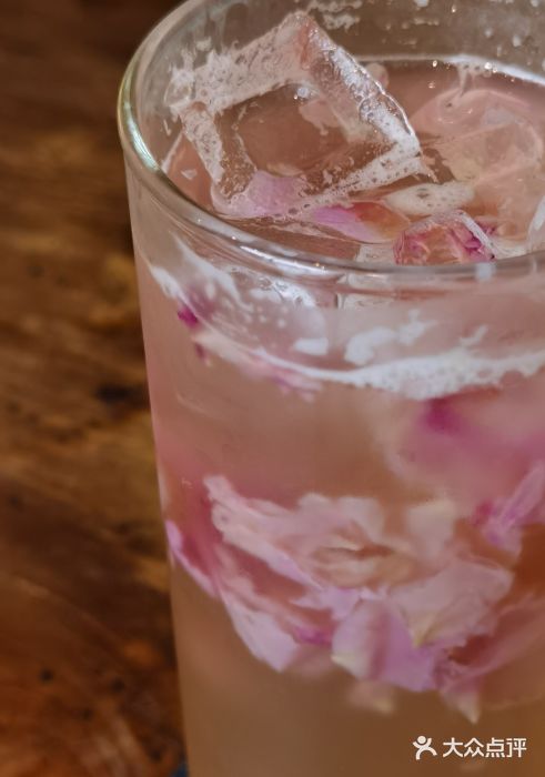 情书咖啡(凯城花园店)玫瑰蜜柚茶图片