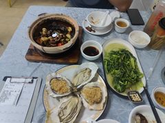 至尊桑拿蚝-天宝食坊·啫啫煲大排档(西华路店)