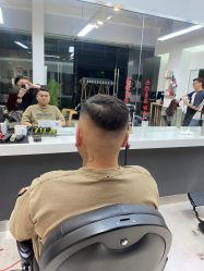 -极剪男士理发