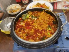 -贵宾庄炸酱面·韩式料理(高区店)