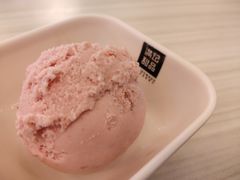 草莓冰淇淋球-满记甜品(大悦城店)