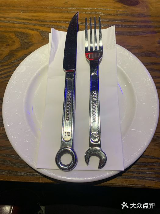 1886德国汽车餐厅(外滩中央店)餐具摆设图片