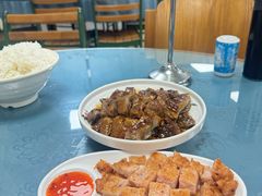 -洞背山庄(洞背院区式管理小区店)