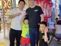 -咻啵翔翔零食基地(万达广场店)