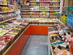 零售区-来伊份(燕山路二店)