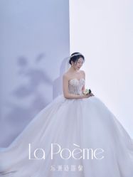 -乐派诗婚纱摄影
